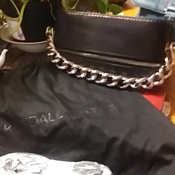 PURSE - Picture 4 of 4